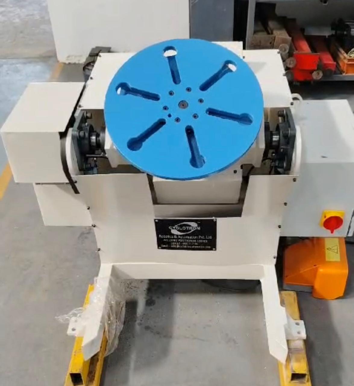 Cyclotron universal welding positioner 1