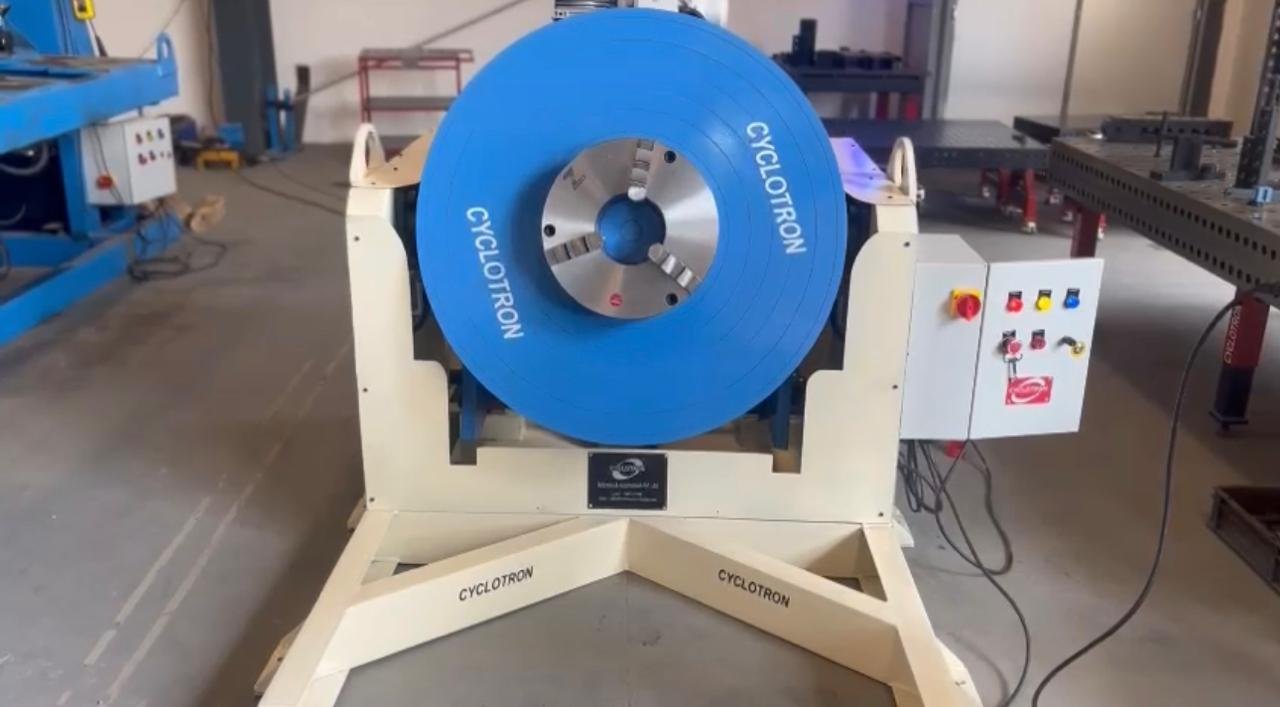 Cyclotron universal welding positioner 3