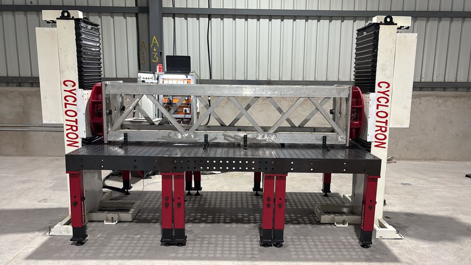 Cyclotron welding positioner system robotic 1 Cyclotron welding positioner system robotic 1