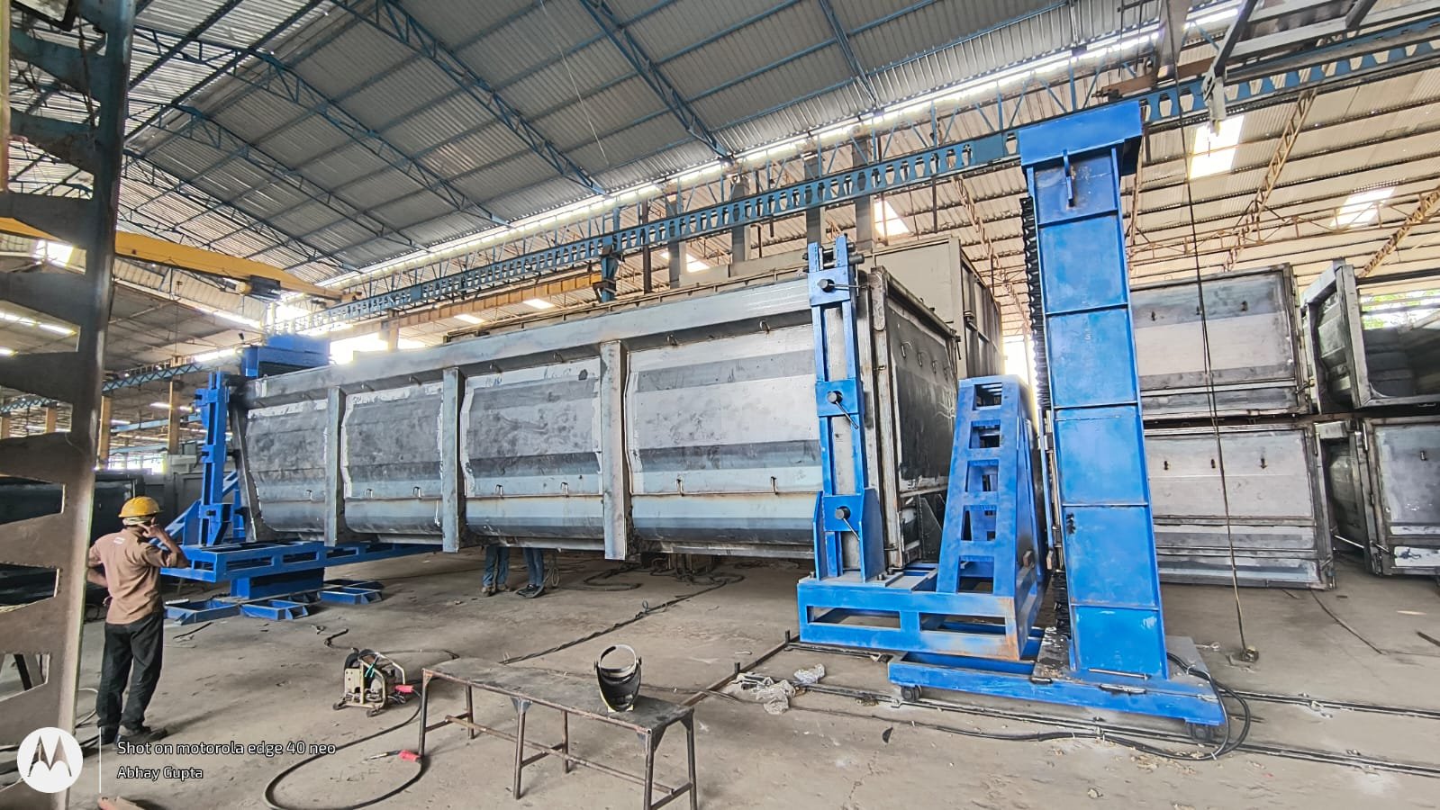 Dumper fabrication using positioner Dumper fabrication using positioner